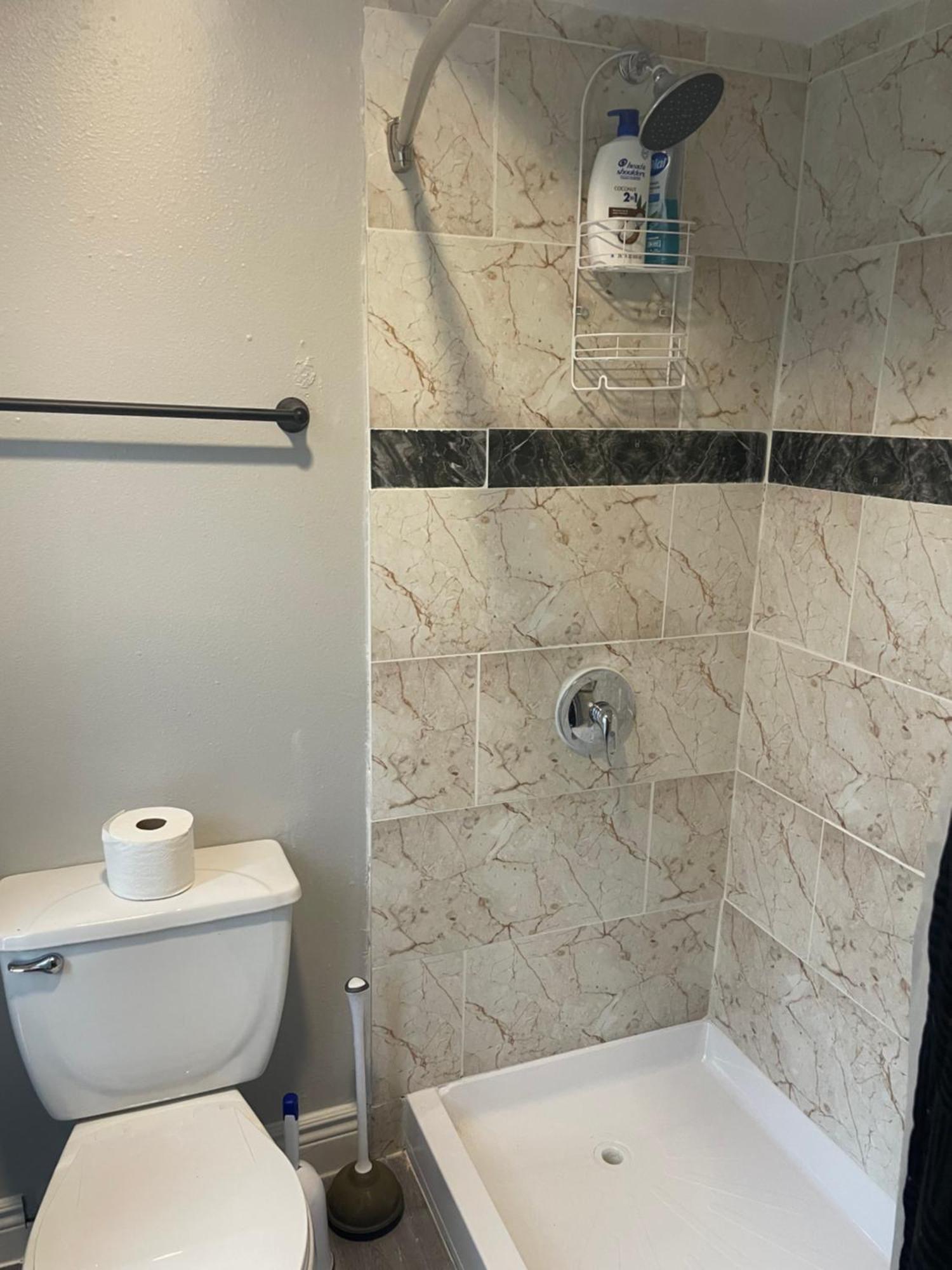 Huge One Bedroom With 2 Queen Size Beds Houston Exterior photo
